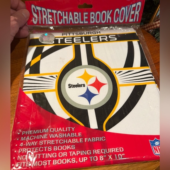 Pittsburgh Steelers Stretchable Book Cover - Picture 1 of 3